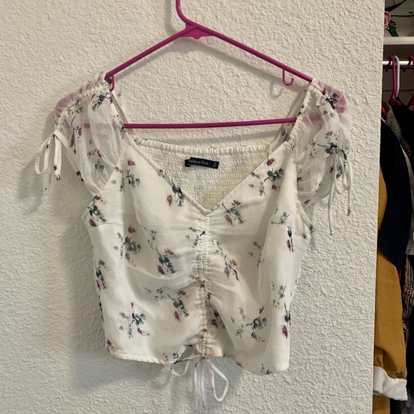 A&F Floral Top - Picture 1 of 3